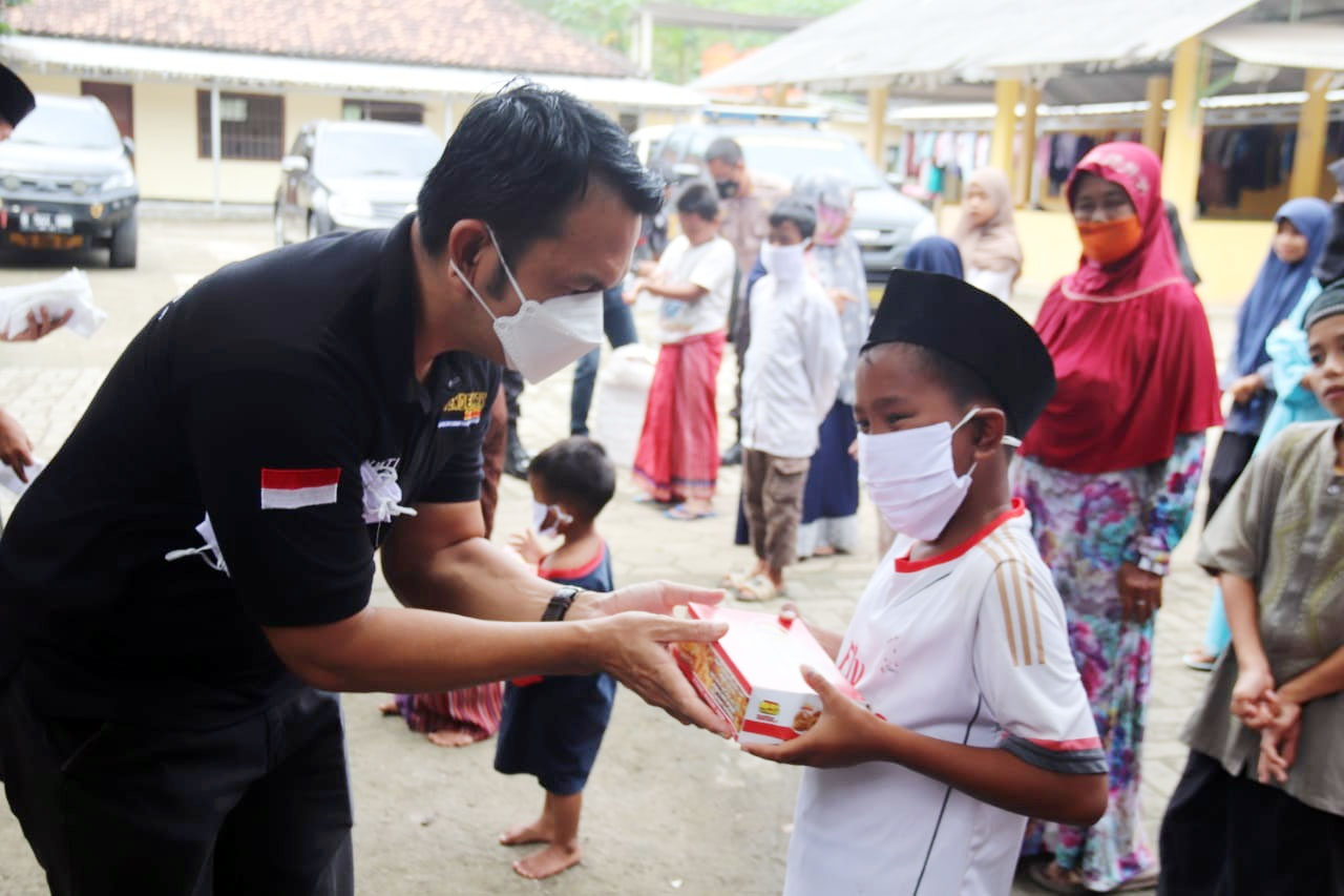 PIC dan Polda Banten Gelar Baksos di Panti Asuhan Yatim Piatu Baiturrahman