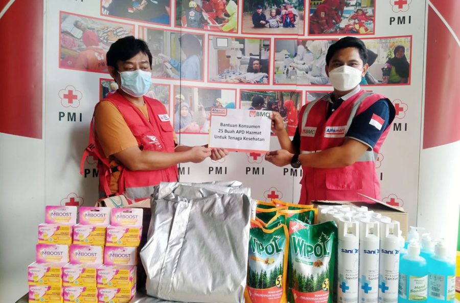 BMCI Salurkan Bantuan Donasi Konsumen Alfamart untuk Relawan PMI Kota Tangerang