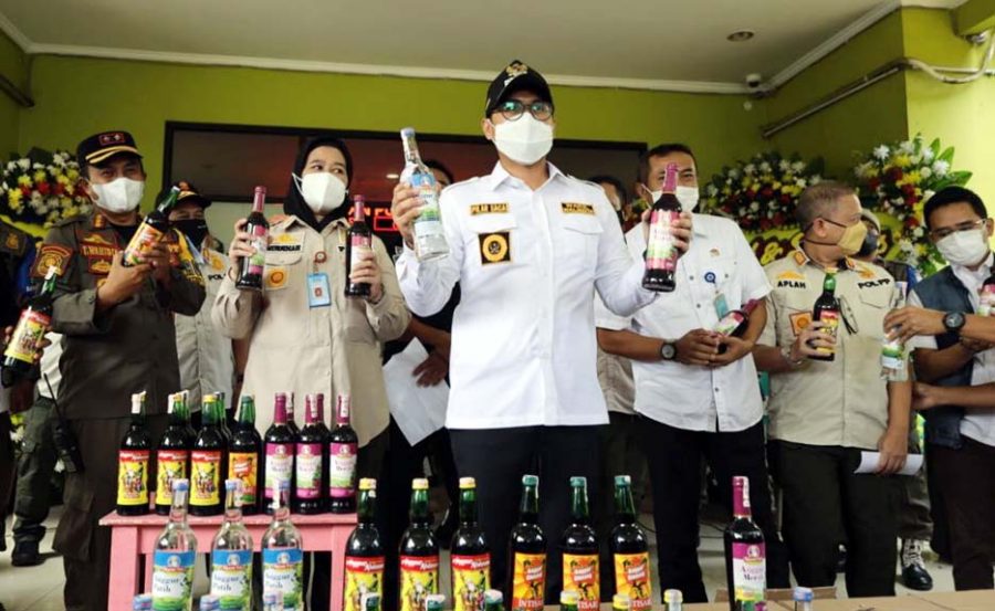 Satpol PP Kota Tangsel Berhasil Sita 6.420 Botol Minuman Keras