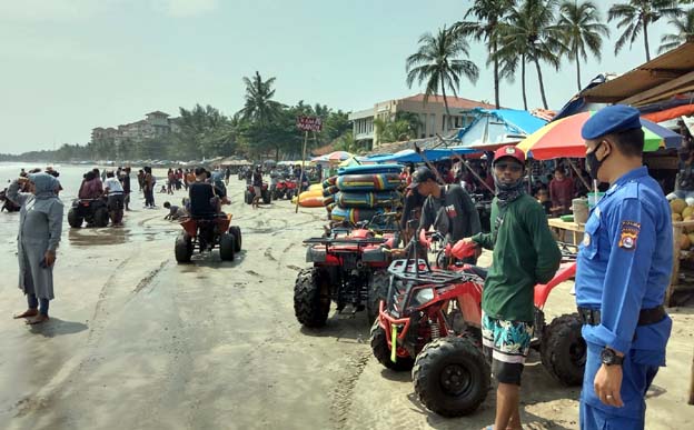 Ditpolairud Banten Beri Himbauan Kepada Pengunjung Pantai Anyer