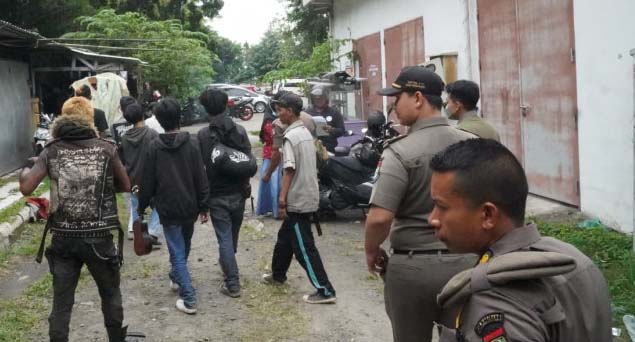 Satpol PP Kabupaten Tangerang Amankan 10 Anak Punk