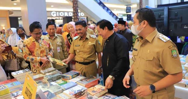 Pemkot Tangerang Gelar Festival Literasi di TangCity Mall