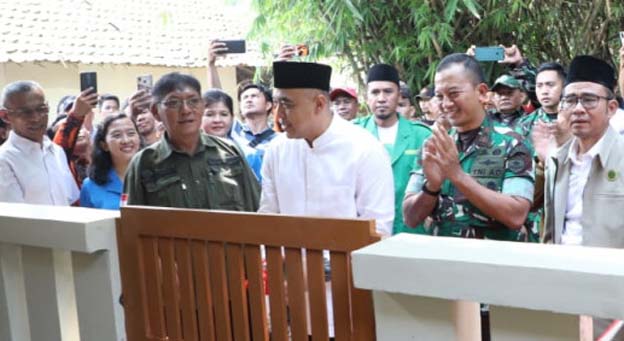 Bupati Zaki Resmikan Rumah Layak Huni di Kecamatan Panongan