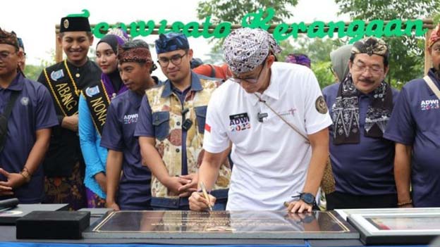 Pilar Dampingi Sandiaga Uno Mengunjungi Kampung Keranggan