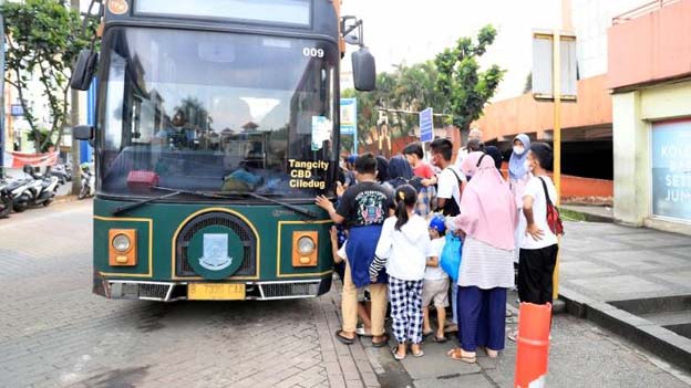 Hanya Rp2 Ribu Ongkos Transportasi Umum Ber-AC di Kota Tangerang