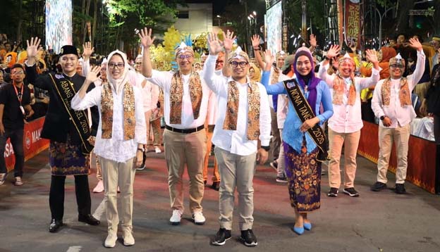 Karnaval Budaya Apeksi, Pilar Saga Kenalkan Batik Khas Tangsel