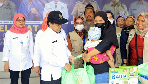 Pemkot Tangerang Salurkan Bantuan Permakanan ke Ratusan Balita