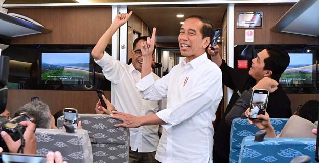 Presiden Jokowi Lakukan Uji Coba Kereta Cepat Jakarta-Bandung