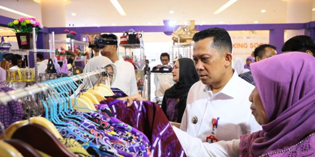 Pj Bupati Tangerang Buka Pameran Produk Unggulan UMKM