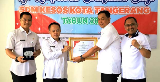 Pemkot Tangerang Raih Penghargaan dari Kemensos