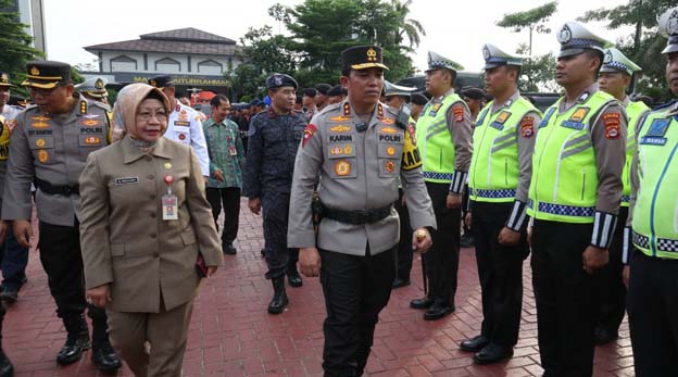 Pj Sekda Banten Hadiri Apel Gelar Pasukan Operasi Lilin Maung