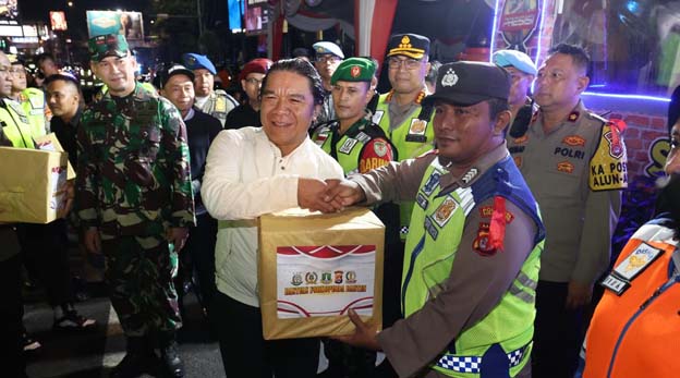 Pj Gubernur Banten Pantau Perayaan Malam Pergantian Tahun