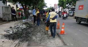 Pemkot Tangerang Perbaiki Jalan Rusak Pasca Banjir