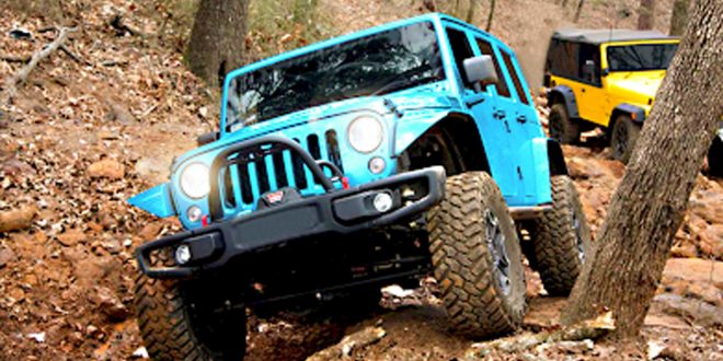 Berkendara Mobil Offroad Tak Sekadar Pacu Adrenalin