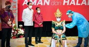 Presiden Jokowi Meninjau Jalannya Vaksinasi di Provinsi Bali