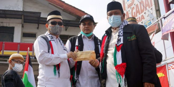 DPRD Kota Tangerang Lakukan Aksi Salurkan Bantuan untuk Masyarakat Palestina