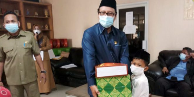 Jelang Idul Fitri: DPRD Kota Tangerang Beri Santunan Kepada Ratusan Anak Yatim