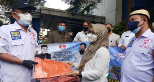 Bantu Penanganan Pasien, DPRD Salurkan 300 Kantong Jenazah Ke RSUD Kota Tangerang