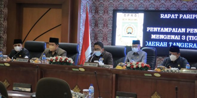 Walikota Arief Sampaikan Penjelasan Tiga Raperda Dalam Rapat Paripurna DPRD