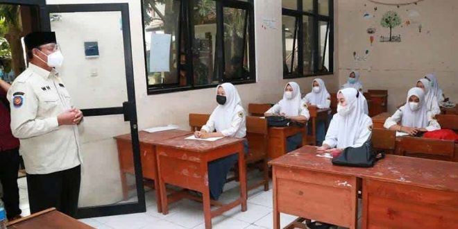 Kemendikbud Ristek Tinjau Pelaksanaan PTM 50 Persen di Provinsi Banten