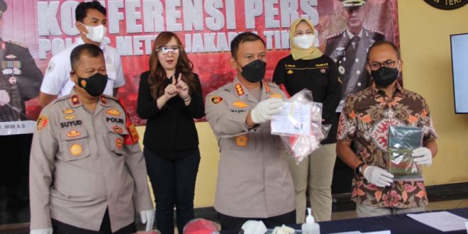 Polisi Ungkap Kasus Suami Bunuh Istri Usai Bercinta di Duren Sawit