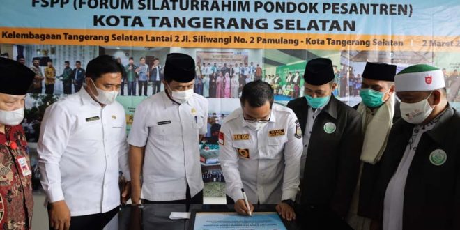 Pilar Saga Resmikan Kantor Forum Silaturahmi Pondok Pesantren Tangsel