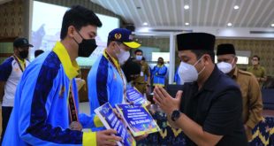 Wali Kota Tangerang Berikan Penghargaan Kepada 6 Atlet Berprestasi