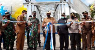 Gubernur Banten Resmikan Jembatan Ciberang di Desa Ciladaeun