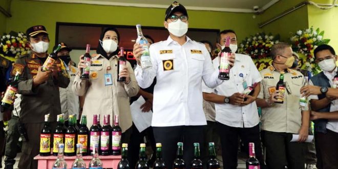 Satpol PP Kota Tangsel Berhasil Sita 6.420 Botol Minuman Keras