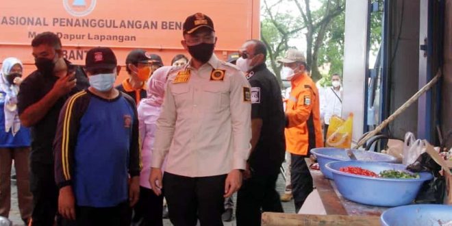 Wagub Banten Tinjau Pasokan Makanan Dapur Umum untuk Korban Banjir