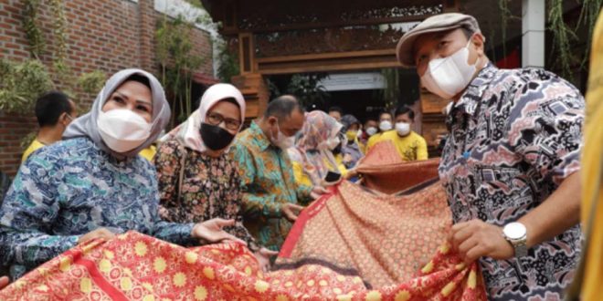 Puluhan Warga Dilatih untuk Ciptakan Batik Khas Kabupaten Serang