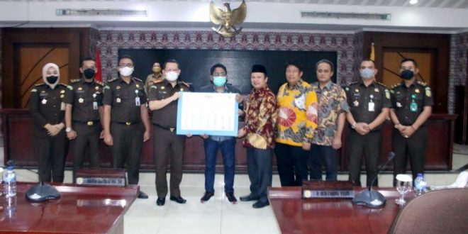 Tandatangani Pakta Integritas, Kejari dan DPRD Wujudkan Kota Tangerang Bebas KKN