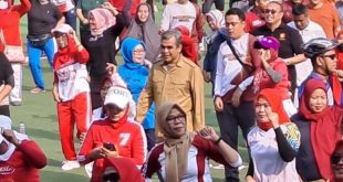 Wakil Ketua MPR RI Ahmad Muzani Senam Bersama Meriahkan Hari Kemerdekaan di Lapangan Ahmad Yani