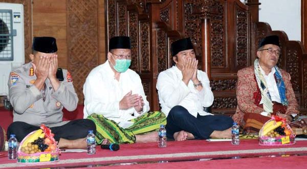 Istighosah HUT Banten, Al Muktabar: Menjadi Bekal Dalam Membangun