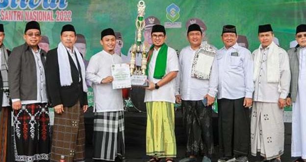 Pilar Saga Pimpin Peringatan Hari Santri Nasional 2022