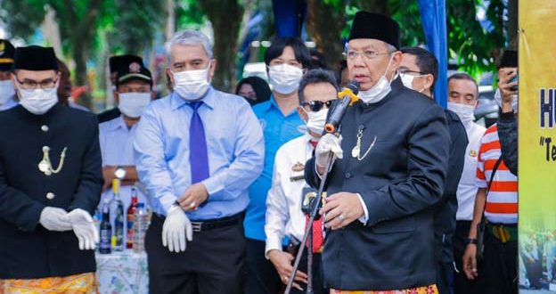 Pemkot Tangsel Bersama Forkopimda Musnahkan Ribuan Botol Miras