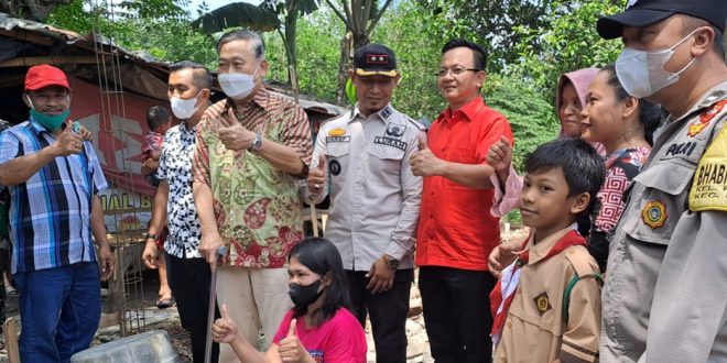 Agus Setiawan Bangun Posyandu dan Rehab RTLH di Kampung Baru