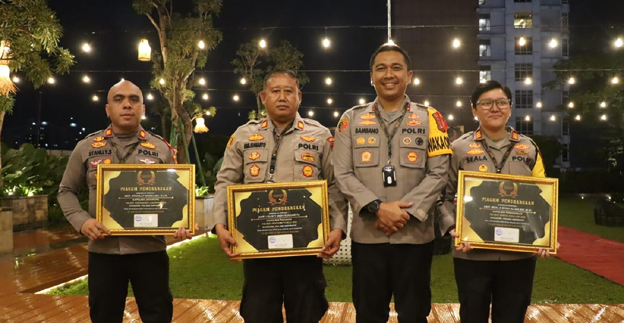 Dua Kapolsek Jajaran Polres Metro Raih Tangerang Pos Award 2022