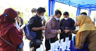 Stand Job Fair di Kecamatan Cipondoh Diserbu Para Pencari Kerja