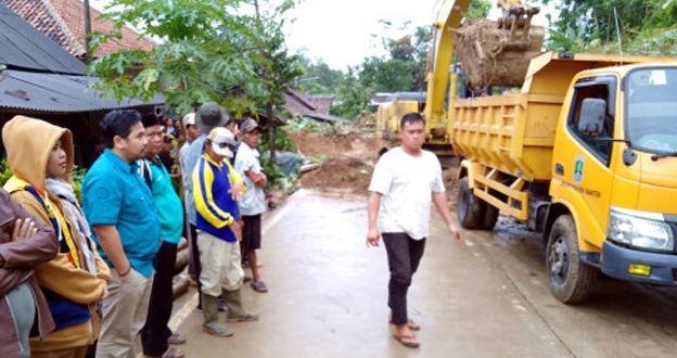 Pemprov Banten Kerahkan Tim Penanganan Tanah Longsor di Pandeglang