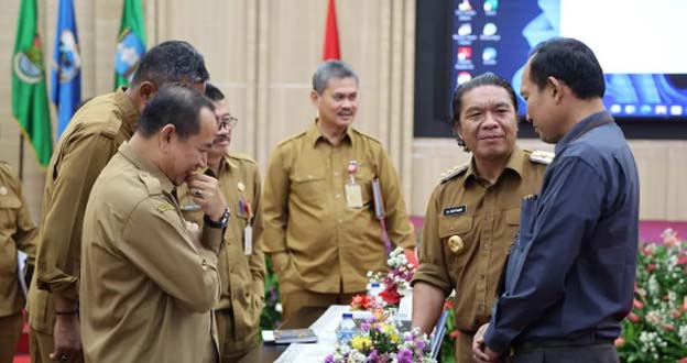 Pj Gubernur Banten Targetkan Pasokan Komoditas Pokok Kondusif