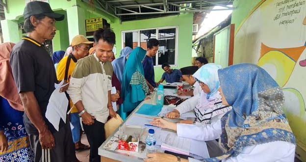 Pemkab Serang Jemput Bola Layani Adminduk di Pulo Panjang