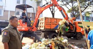 Petugas Gabungan Lakukan Pembersihan Pasar Anyar Tangerang