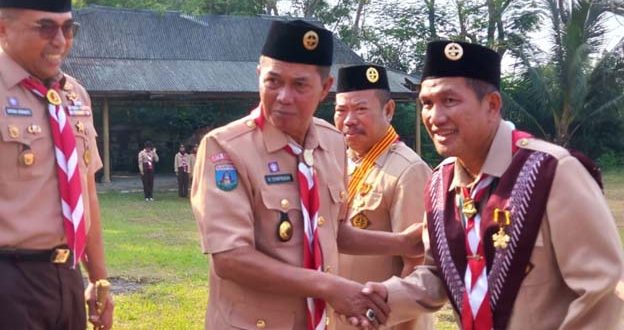 Syafrudin Beri Penghargaan untuk 12 Anggota Kwarcab Kota Serang