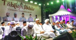 Walikota Benyamin Hadiri Tabligh Akbar Tangsel Bersholawat