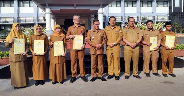 220 PNS di Lingkungan Pemkot Serang Terima SK Kenaikan Pangkat