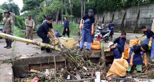 Banksasuci Ajak Warga Kota Tangerang Giat Bersihkan Kali