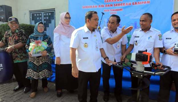 Nurdin Minta Masyarakat Sedekah Air dan Sampah Secara Masif