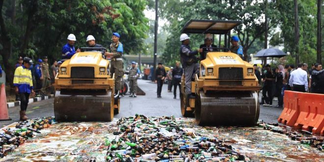 DPRD Apresiasi Pemusnahan Miras di HUT ke-31 Kota Tangerang