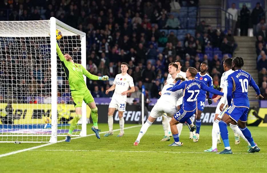 Leeds United Kalahkan Leicester City dengan Skor 3-1